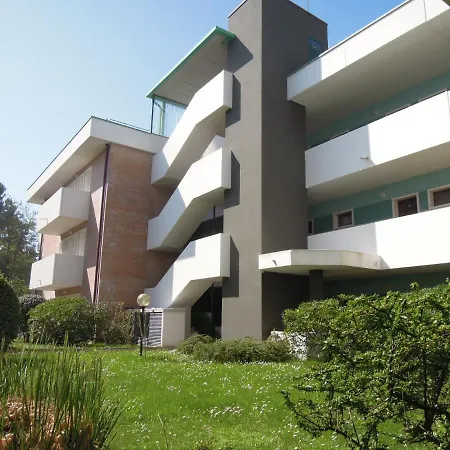Gemini Apartment *
