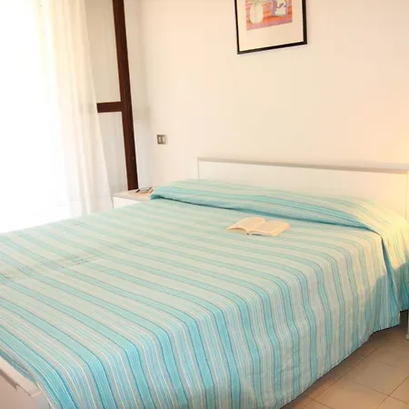 Gemini Apartment *